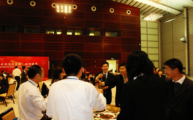 Mr.Kang Shuchun chairman of GSS committee connects with attendees